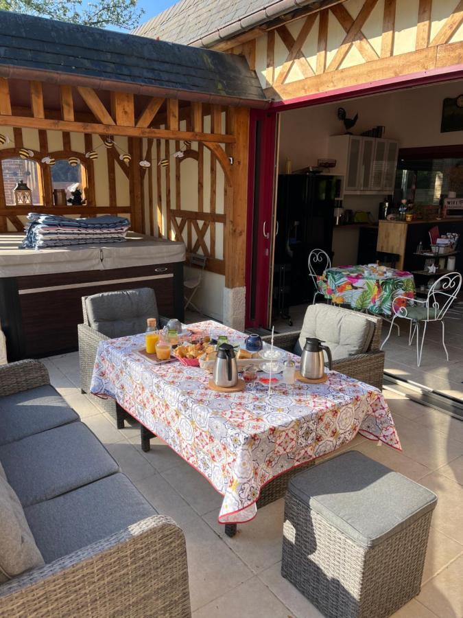 Bed and Breakfast Le Jardin Des Roses Gerponville Esterno foto